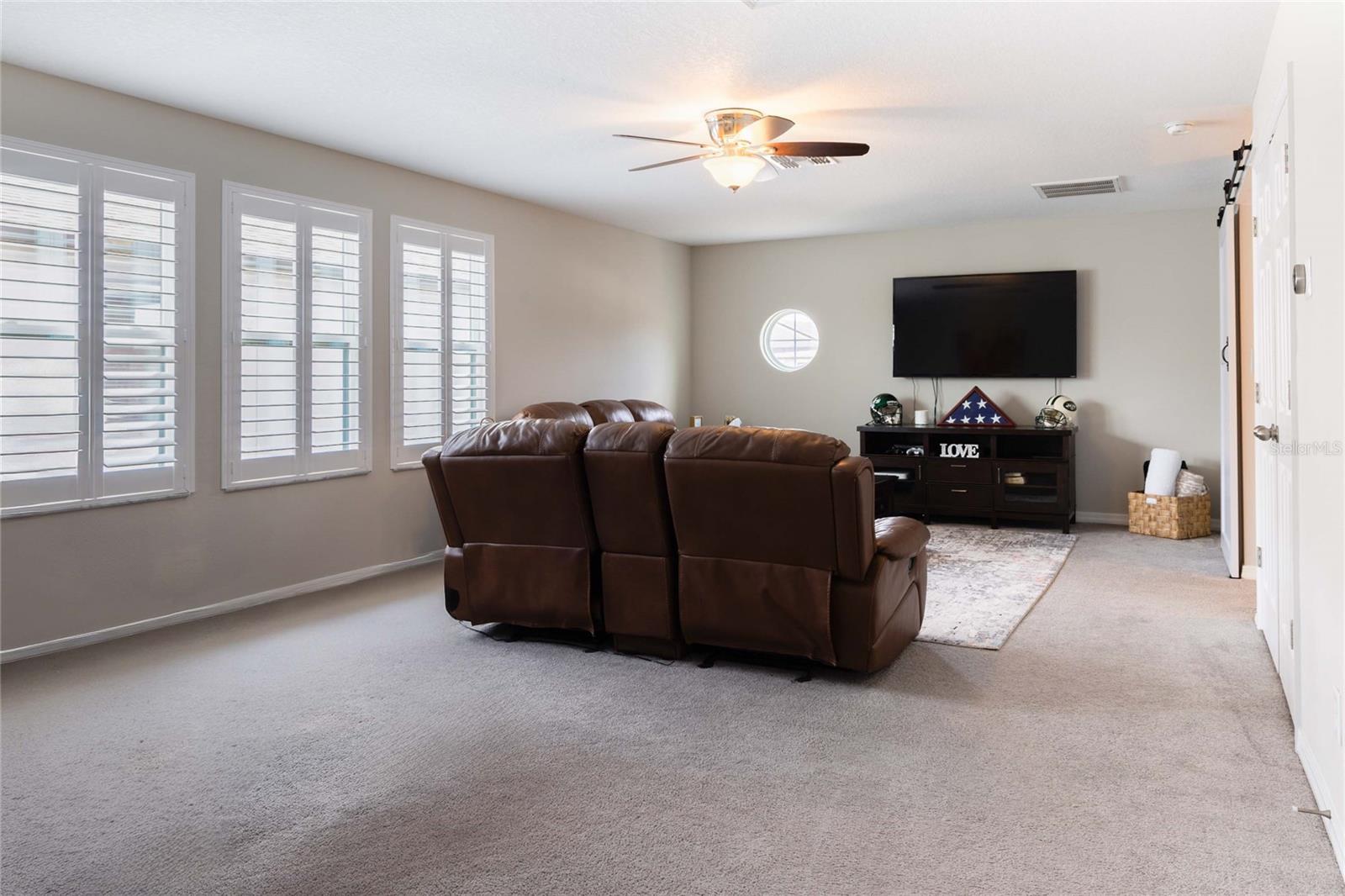Image 27 of 41 For 11422 Leland Groves Drive
