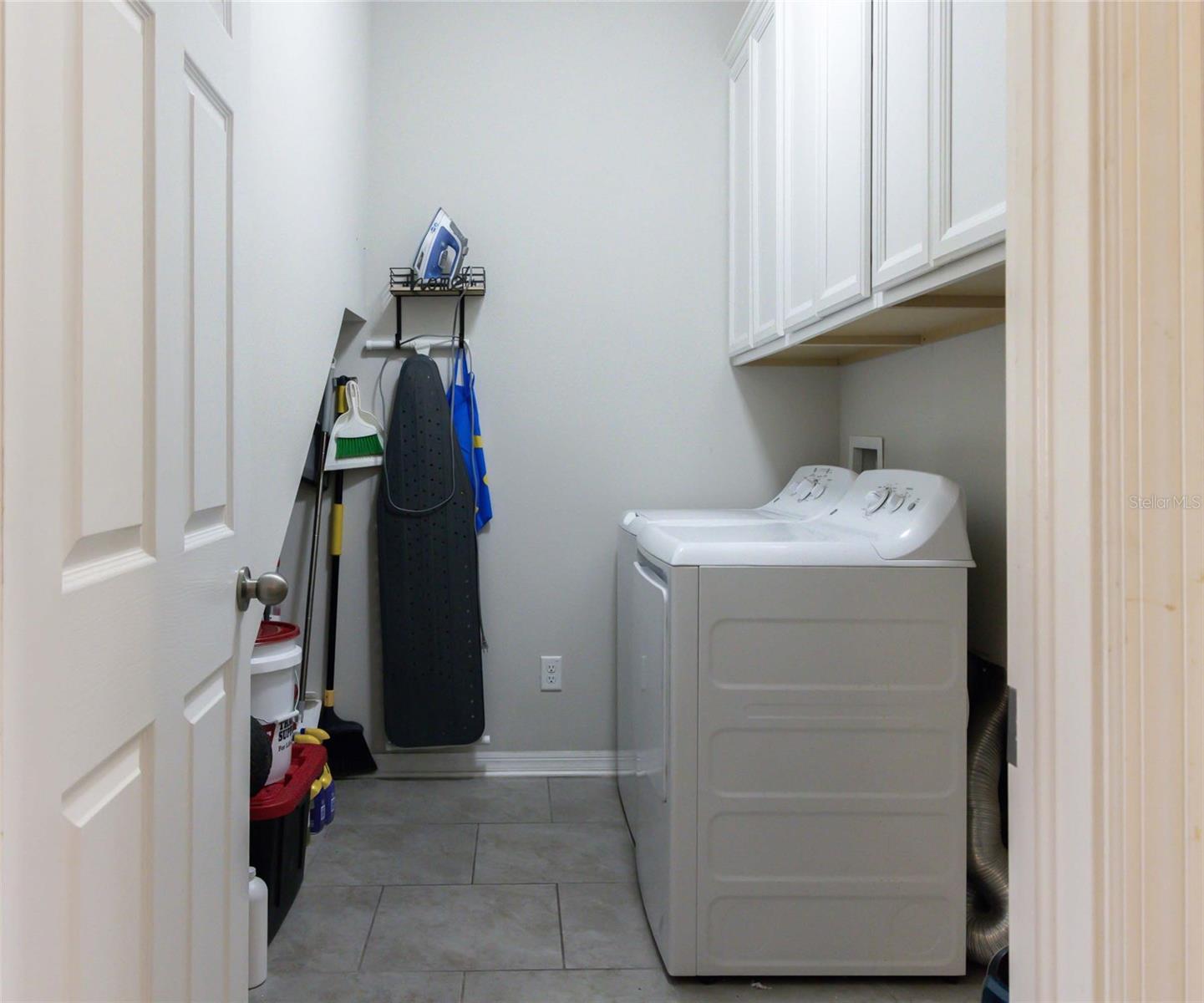Image 8 of 41 For 11422 Leland Groves Drive