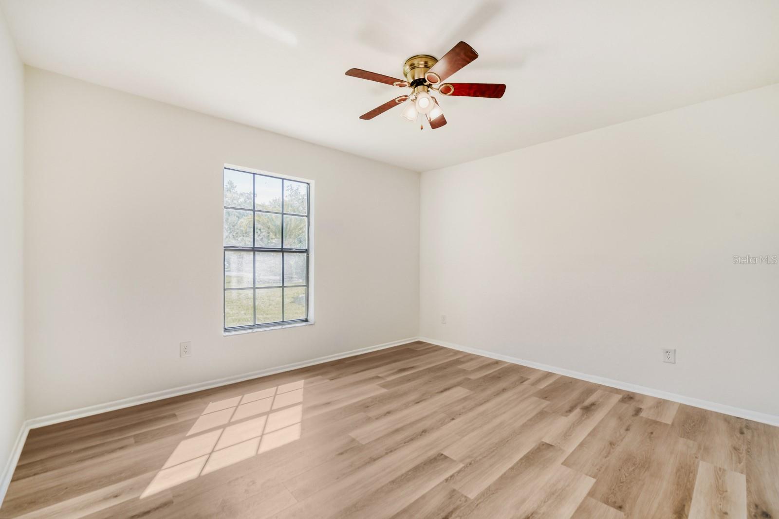 Image 19 of 29 For 2627 Talon Court