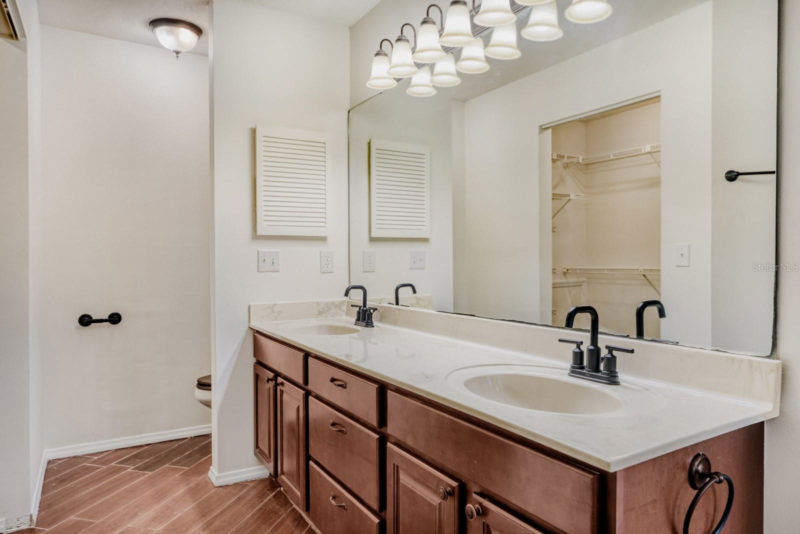 Image 21 of 29 For 2627 Talon Court