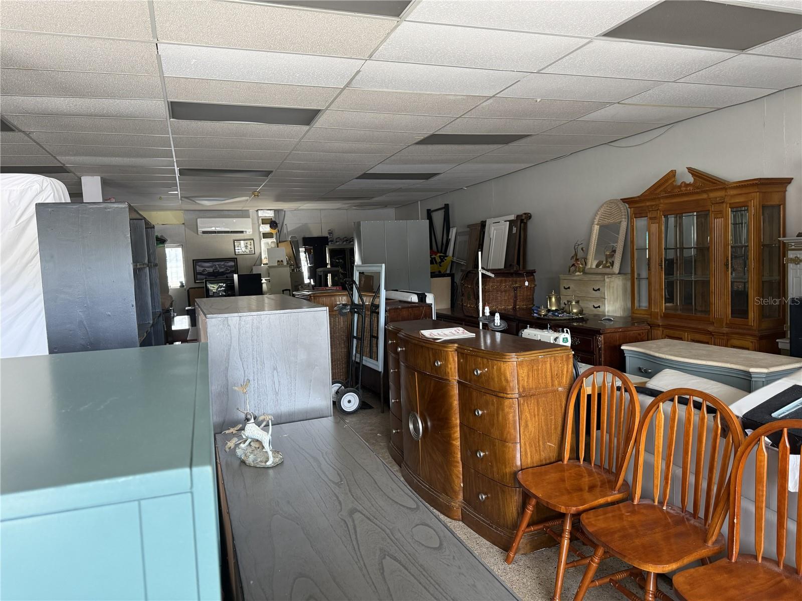 Image 4 of 9 For 9933 Seminole Boulevard