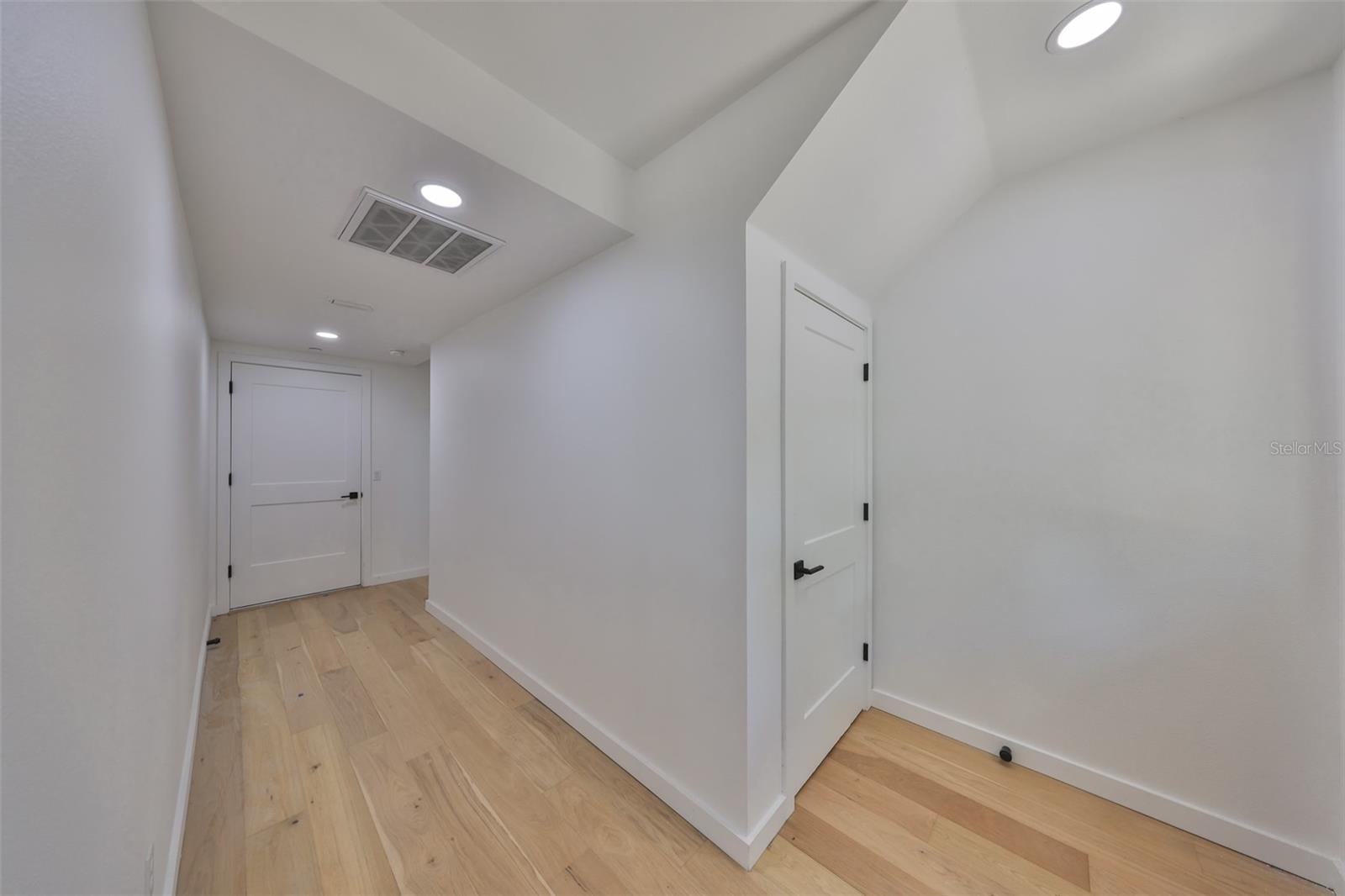 Image 4 of 30 For 1801 Morgan Street 5