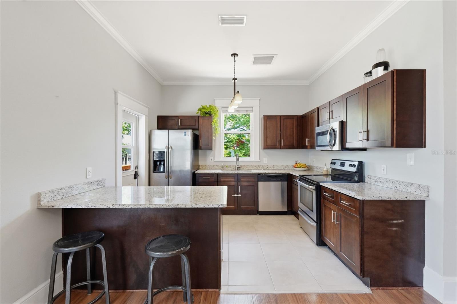 Image 10 of 41 For 3907 Tampa Street