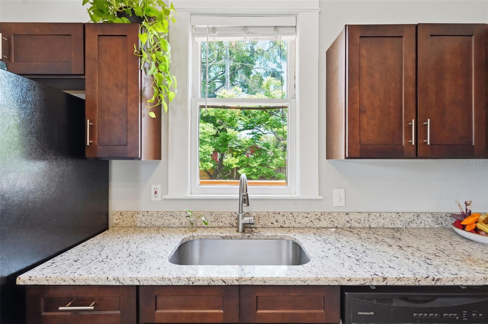 Image 11 of 41 For 3907 Tampa Street