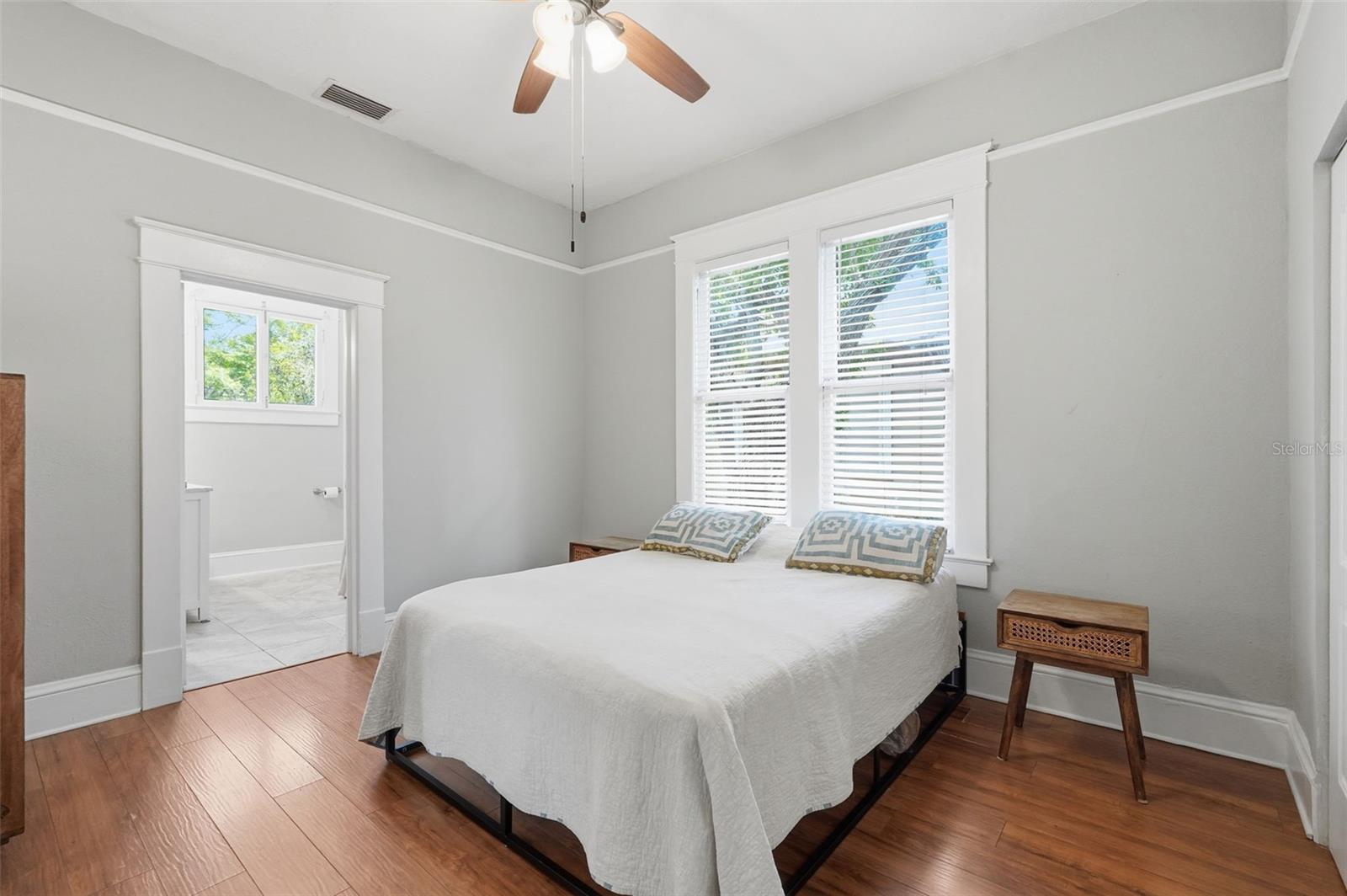 Image 17 of 41 For 3907 Tampa Street