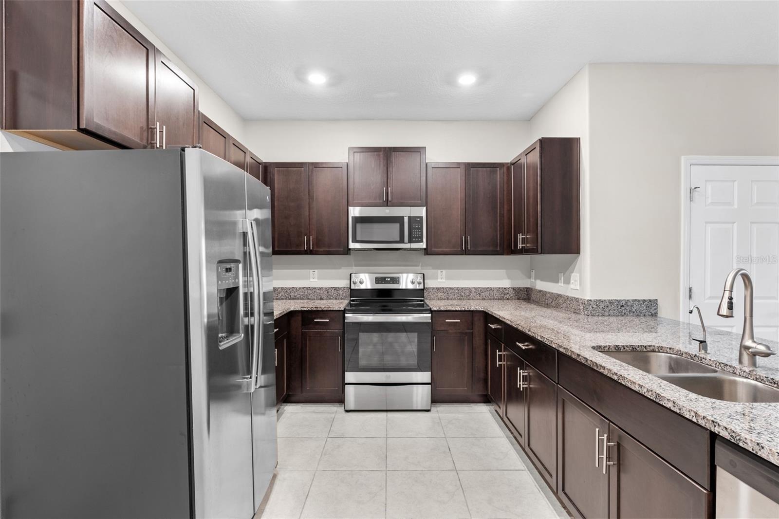 Image 10 of 42 For 741 Royal Empress Drive