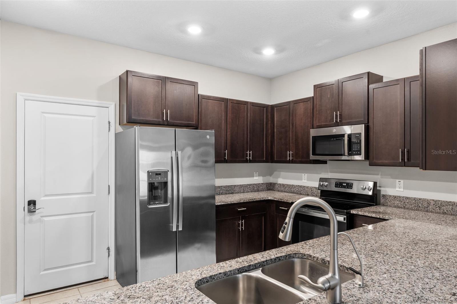 Image 13 of 42 For 741 Royal Empress Drive