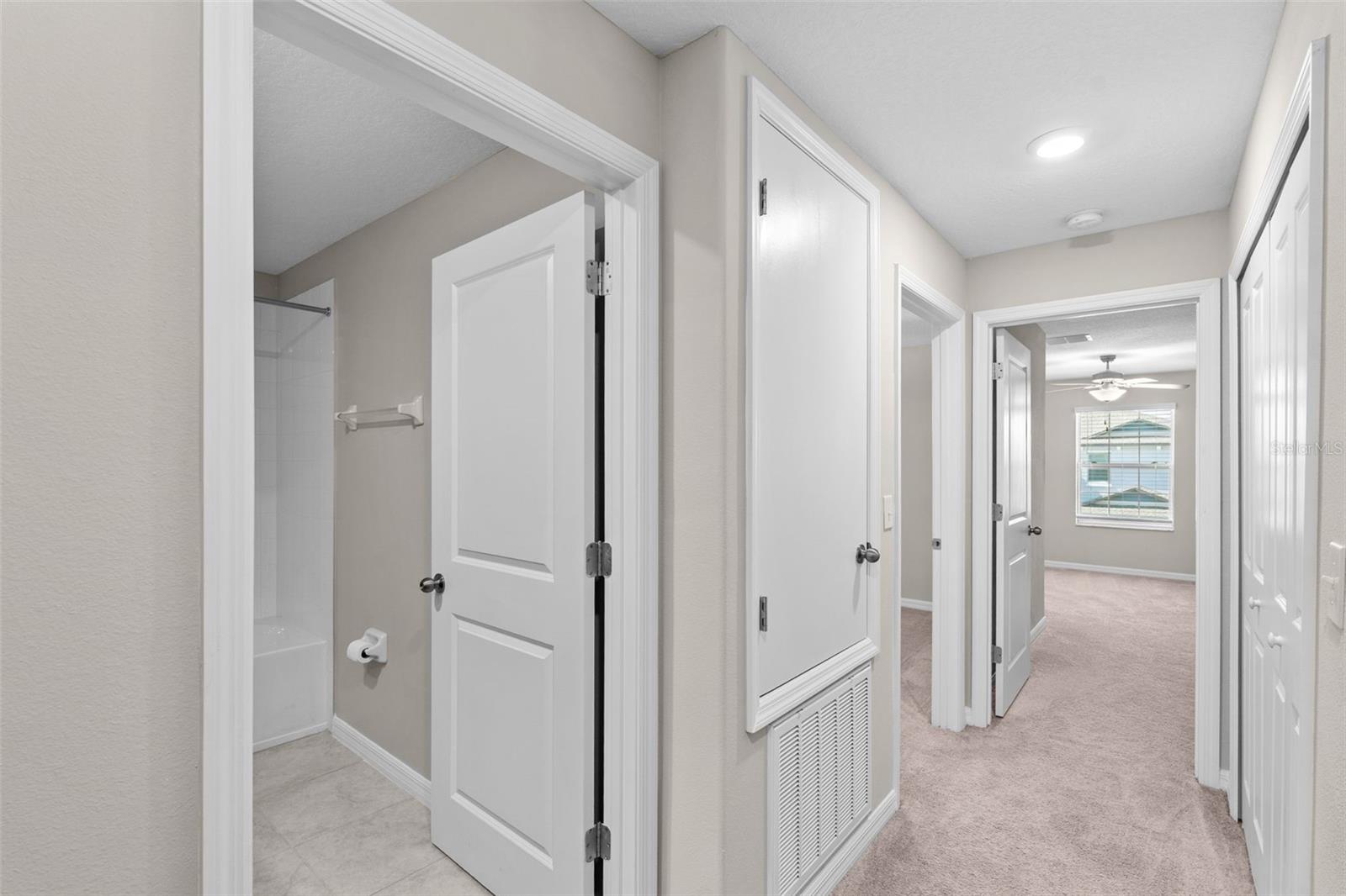 Image 24 of 42 For 741 Royal Empress Drive