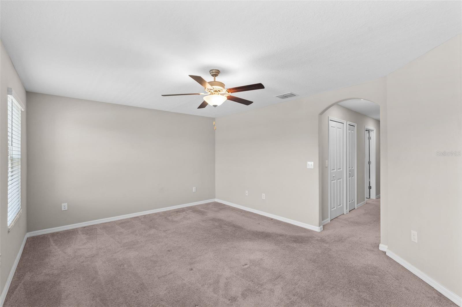 Image 28 of 42 For 741 Royal Empress Drive