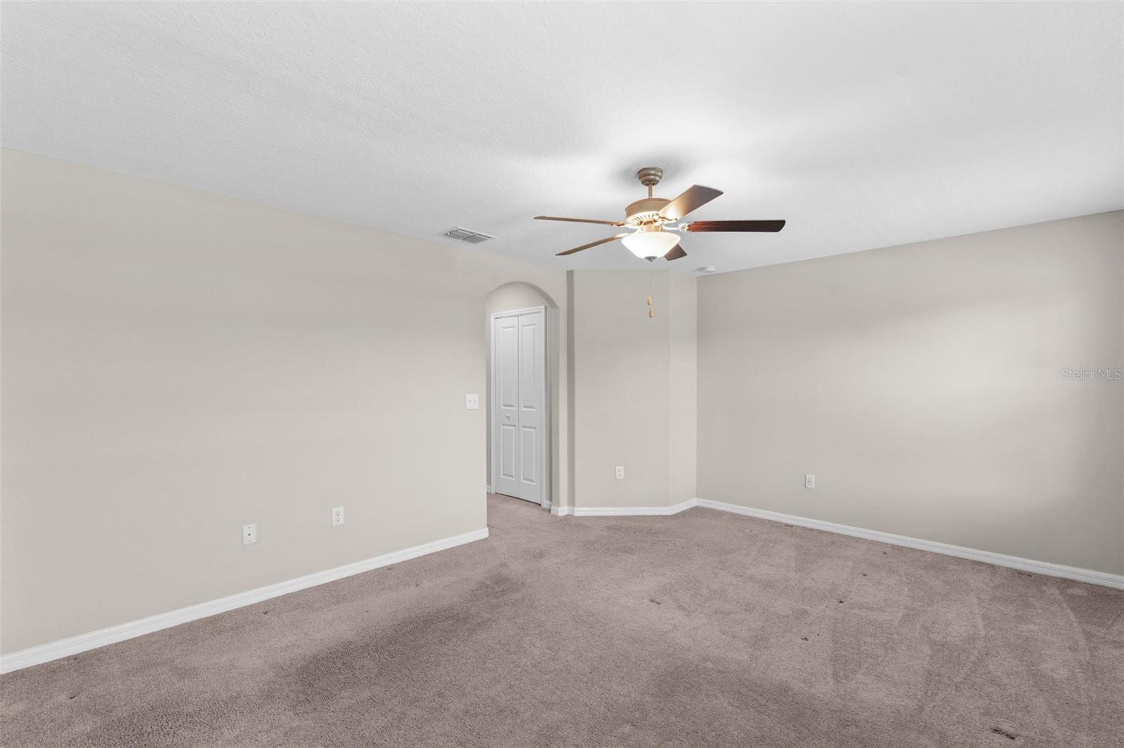 Image 29 of 42 For 741 Royal Empress Drive