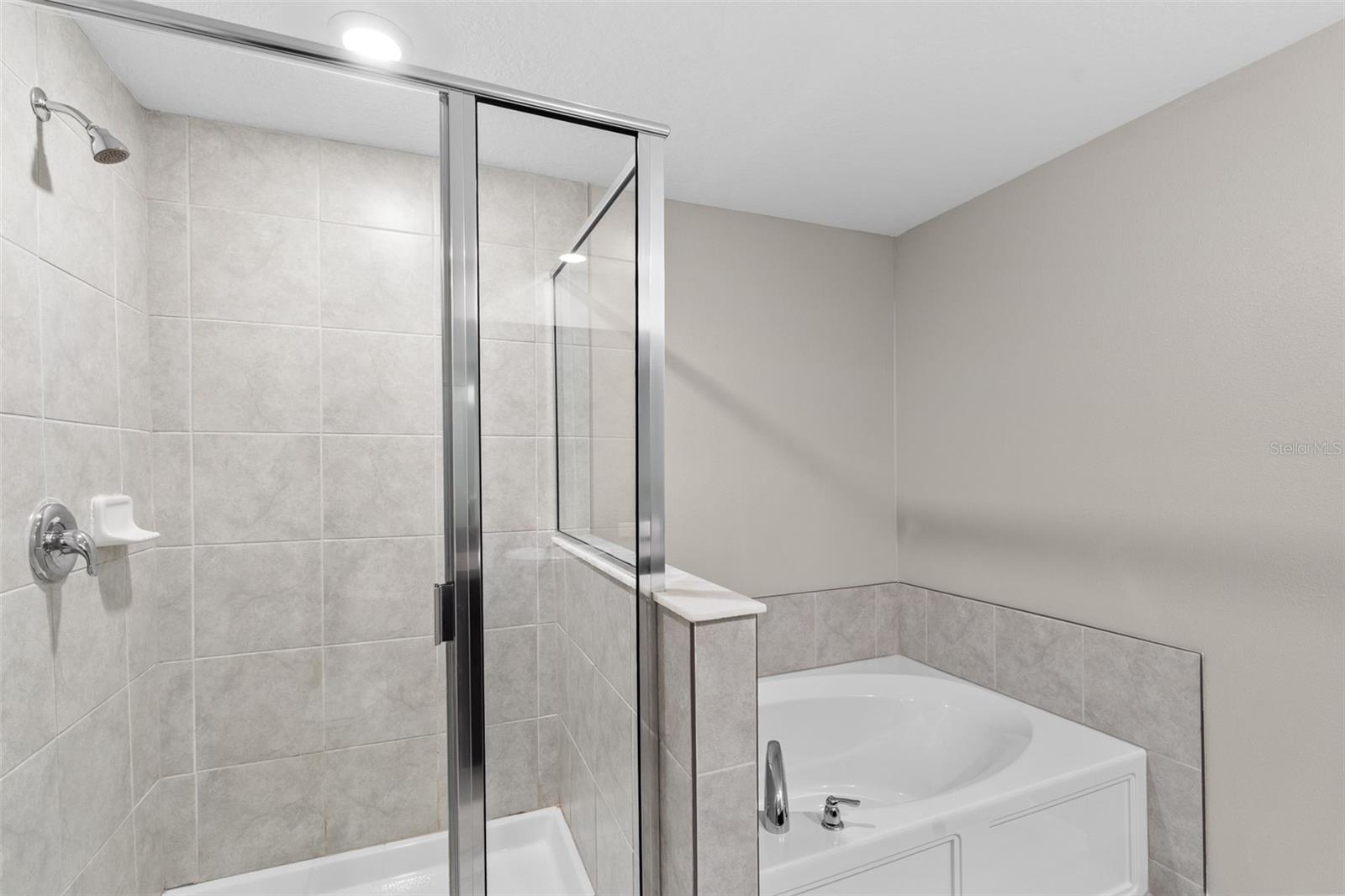 Image 31 of 42 For 741 Royal Empress Drive