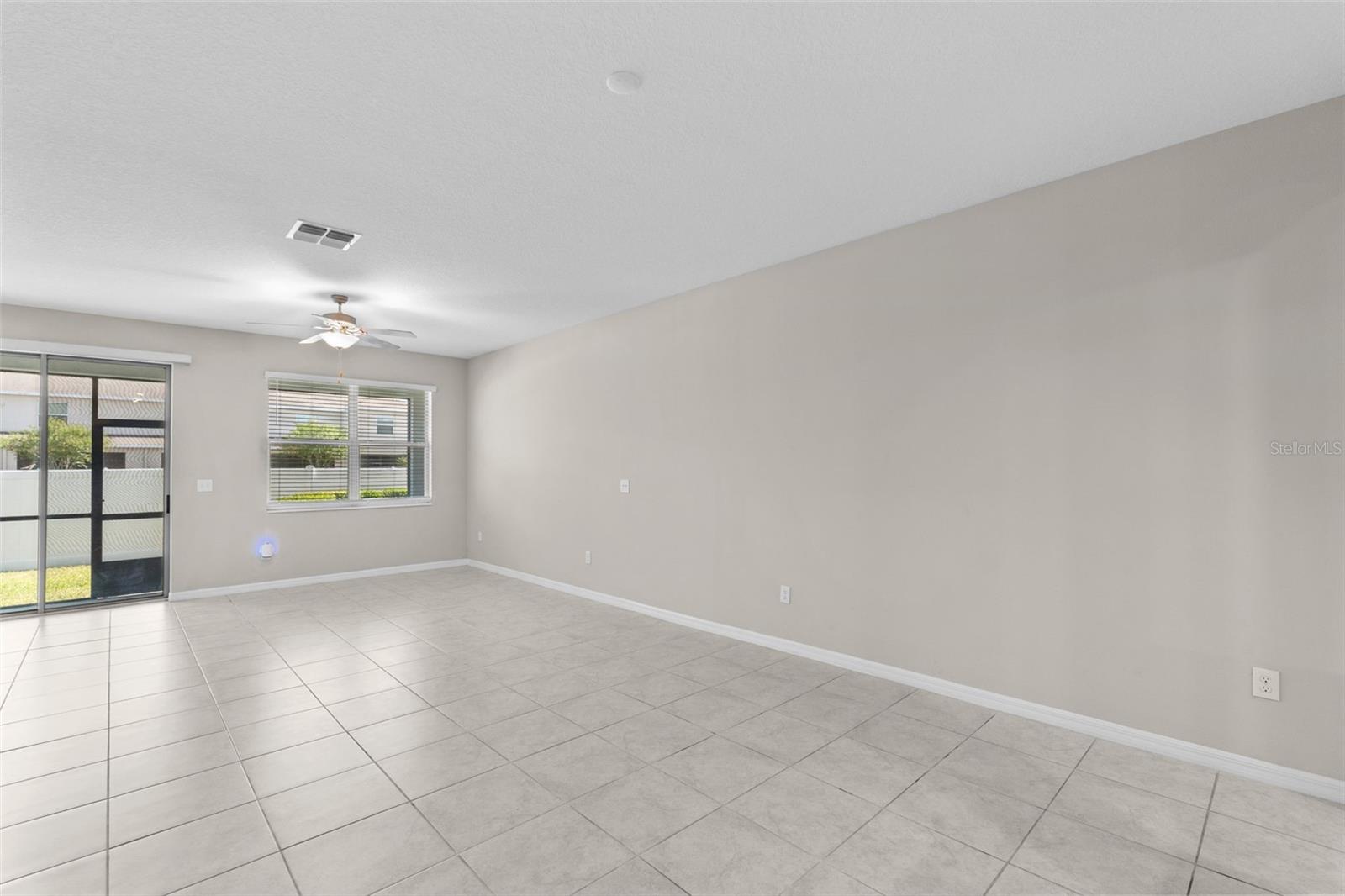 Image 6 of 42 For 741 Royal Empress Drive