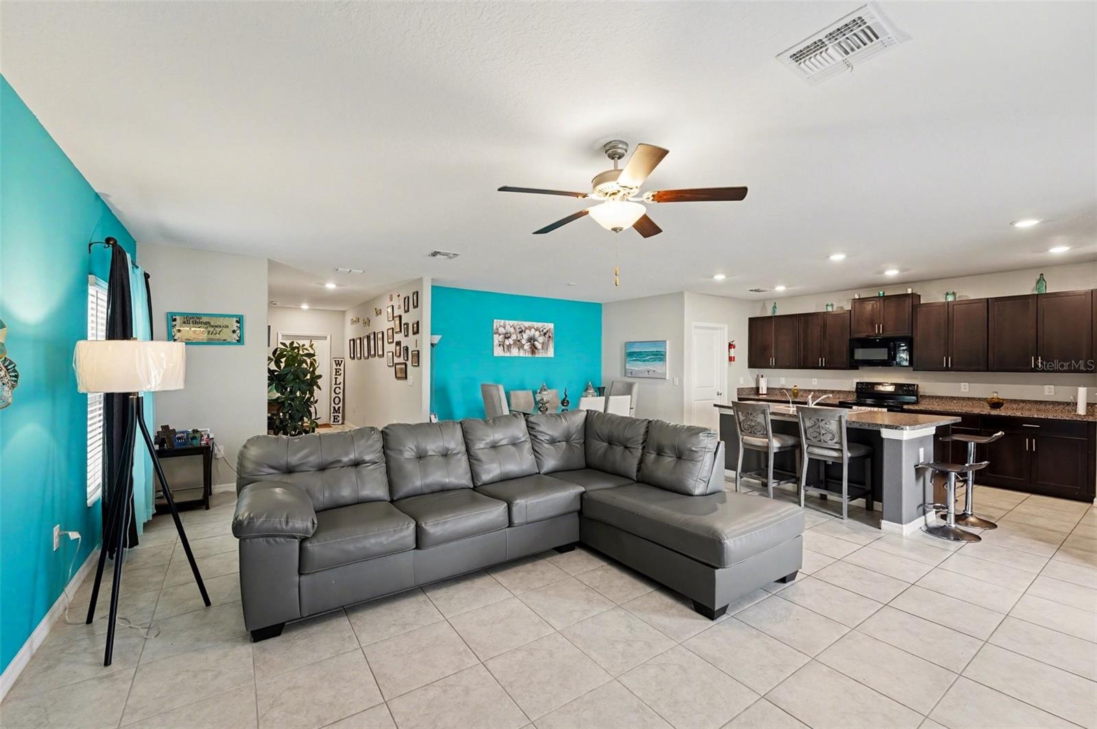 Image 7 of 36 For 882 Olive Conch Street