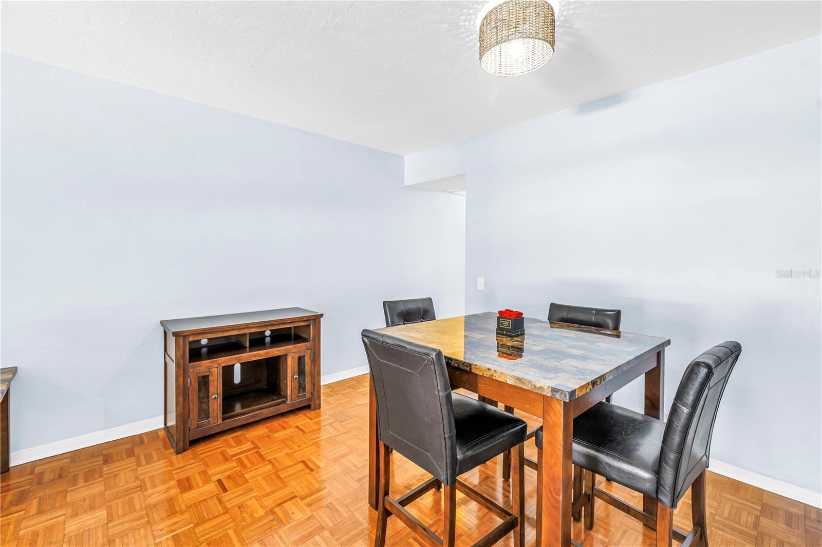 Image 13 of 33 For 4143 56th Street N 1006