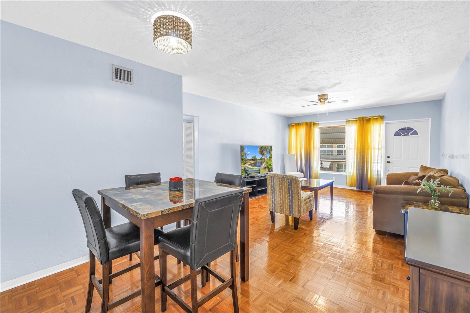 Image 14 of 33 For 4143 56th Street N 1006