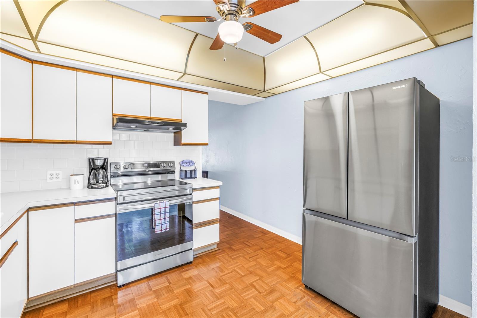 Image 16 of 33 For 4143 56th Street N 1006
