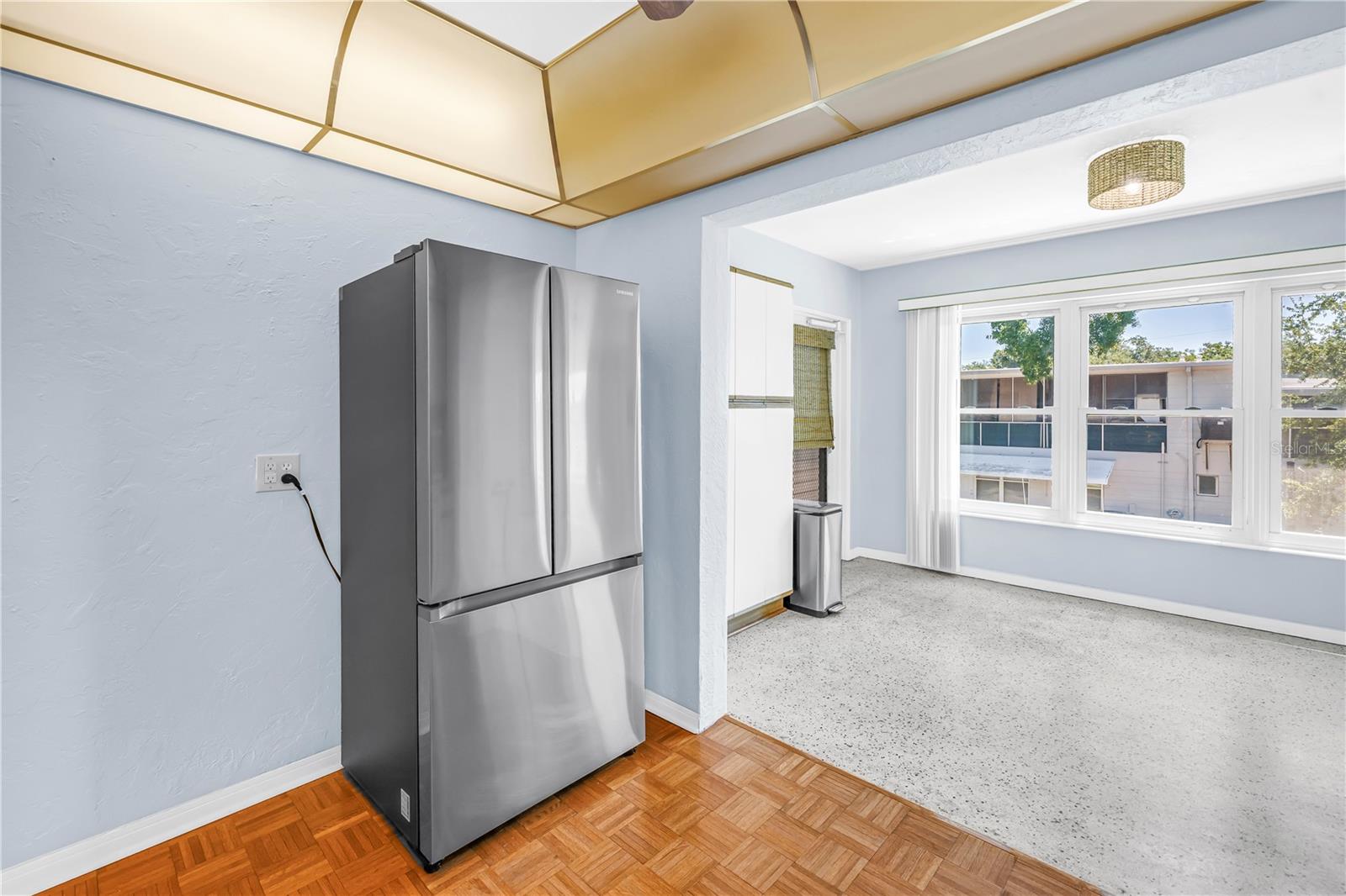 Image 17 of 33 For 4143 56th Street N 1006