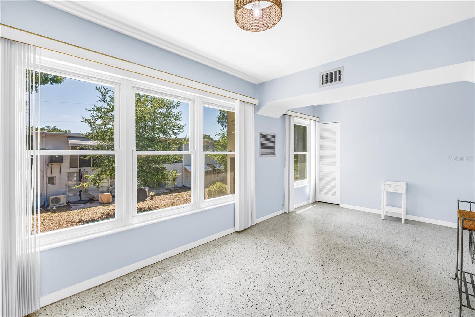 Image 18 of 33 For 4143 56th Street N 1006