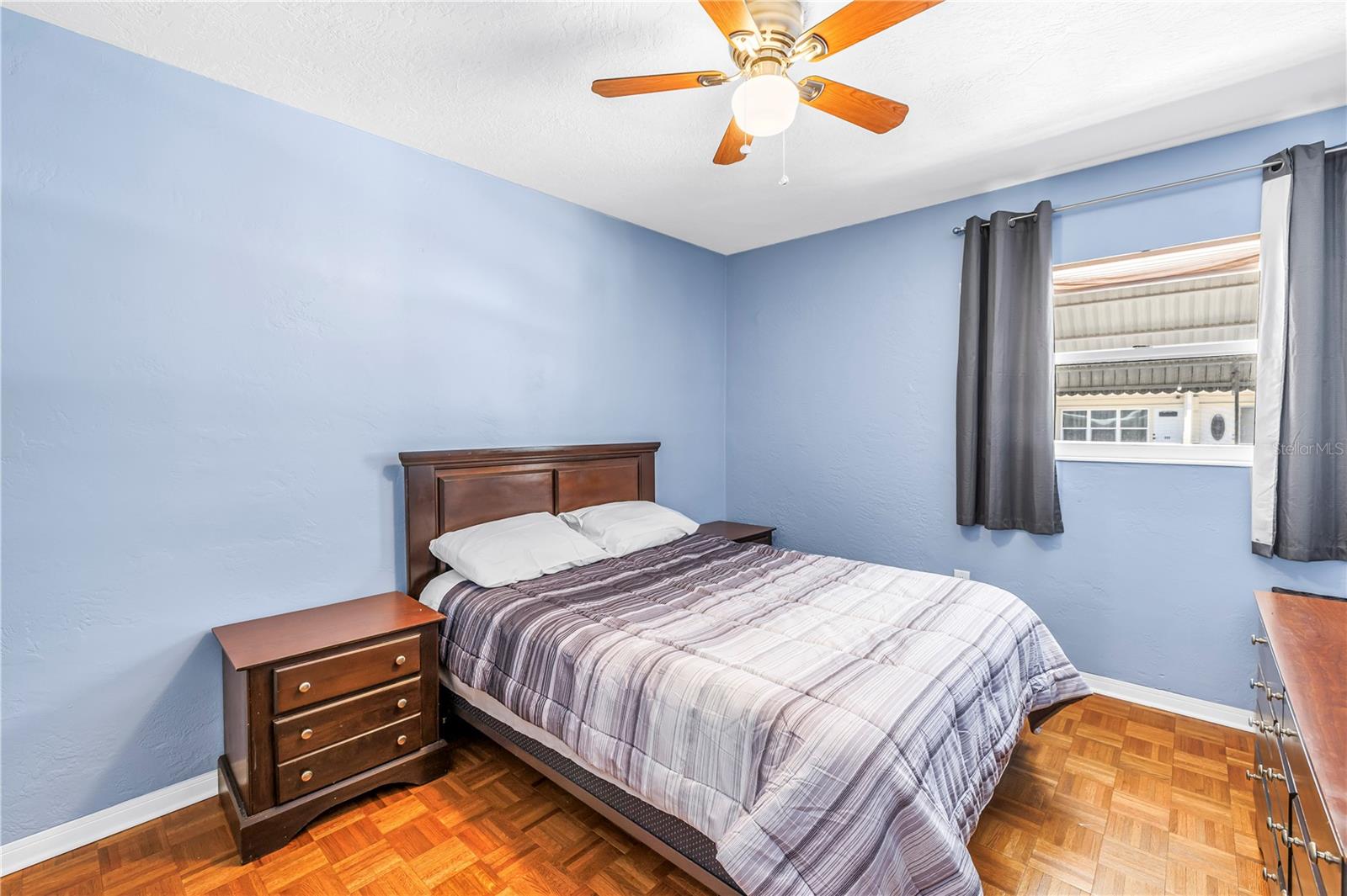 Image 22 of 33 For 4143 56th Street N 1006