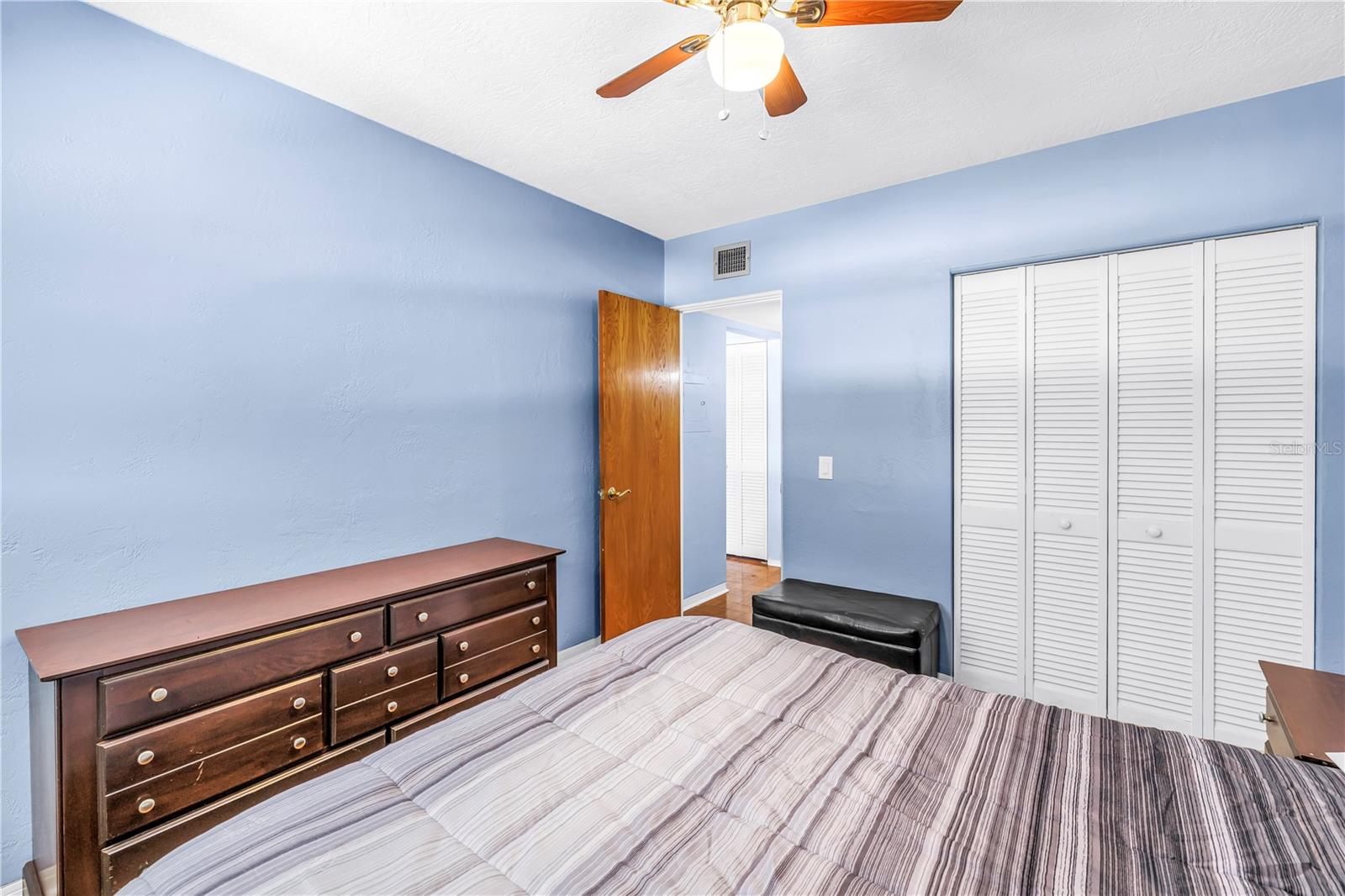 Image 23 of 33 For 4143 56th Street N 1006