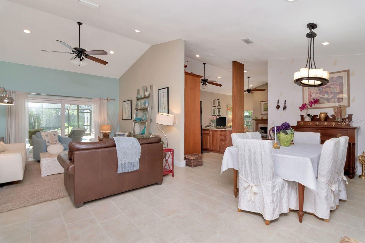 Image 10 of 76 For 2763 Buckhorn Oaks Drive