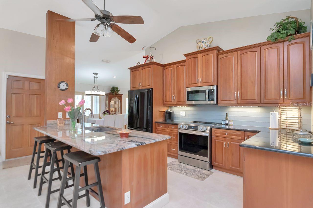 Image 11 of 76 For 2763 Buckhorn Oaks Drive