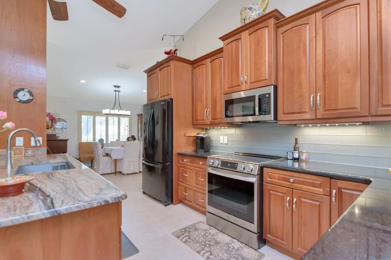 Image 12 of 76 For 2763 Buckhorn Oaks Drive