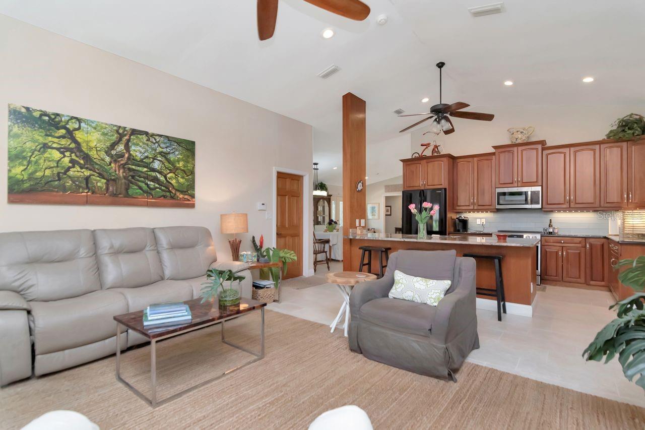 Image 19 of 76 For 2763 Buckhorn Oaks Drive