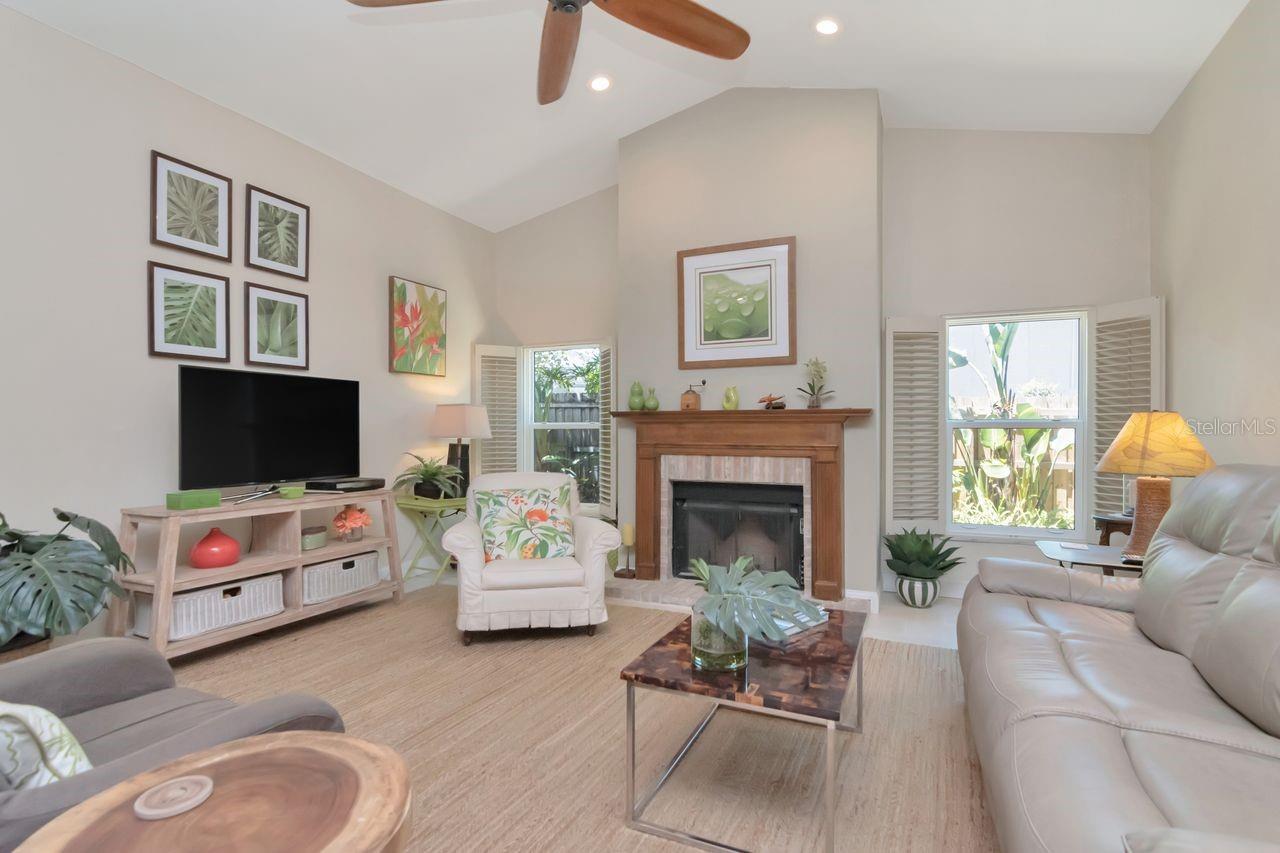 Image 20 of 76 For 2763 Buckhorn Oaks Drive