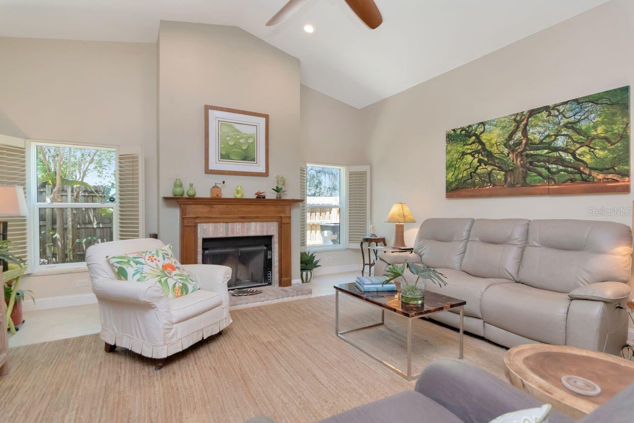 Image 21 of 76 For 2763 Buckhorn Oaks Drive