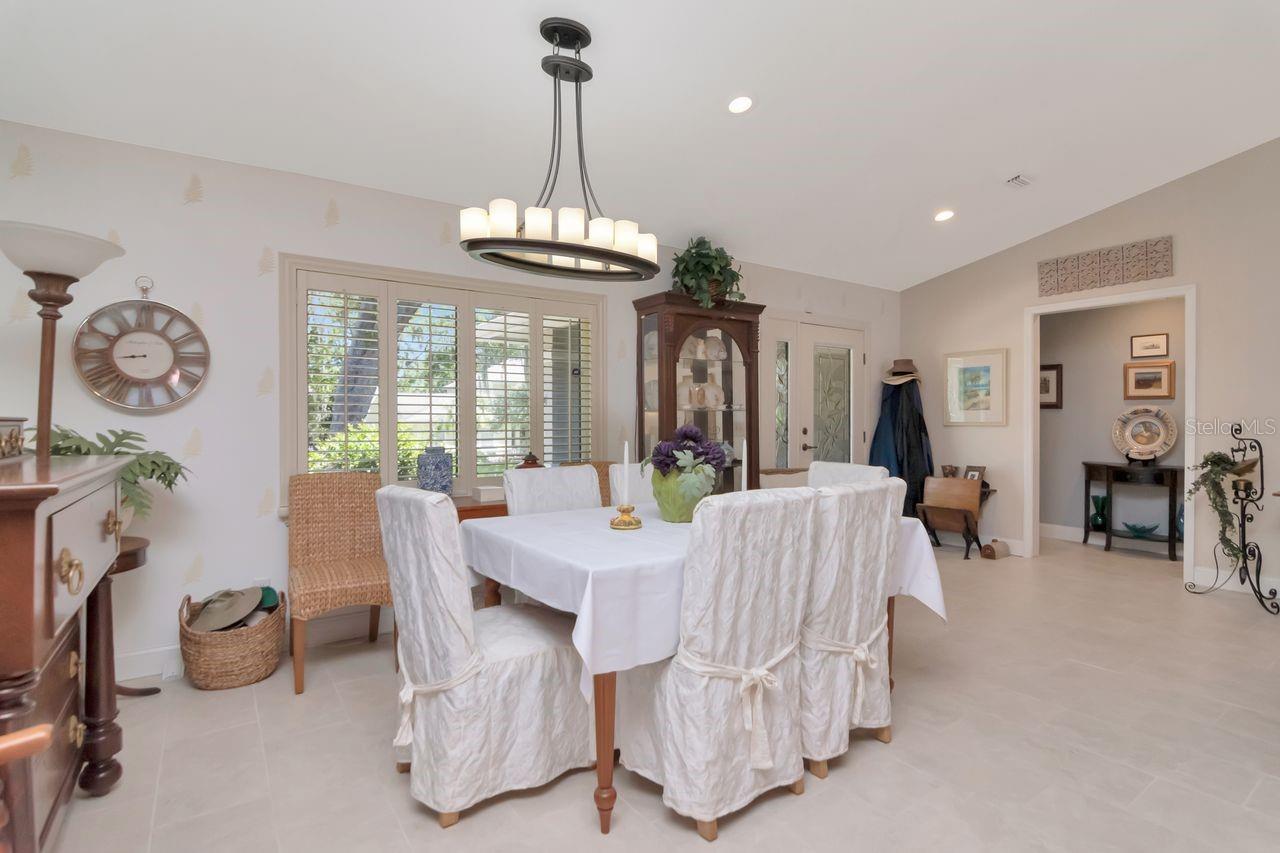 Image 9 of 76 For 2763 Buckhorn Oaks Drive