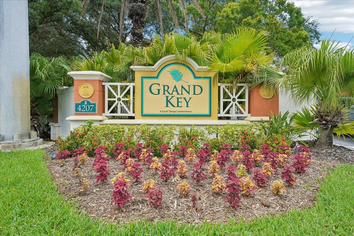 Image 2 of 33 For 4207 Dale Mabry Highway 5307