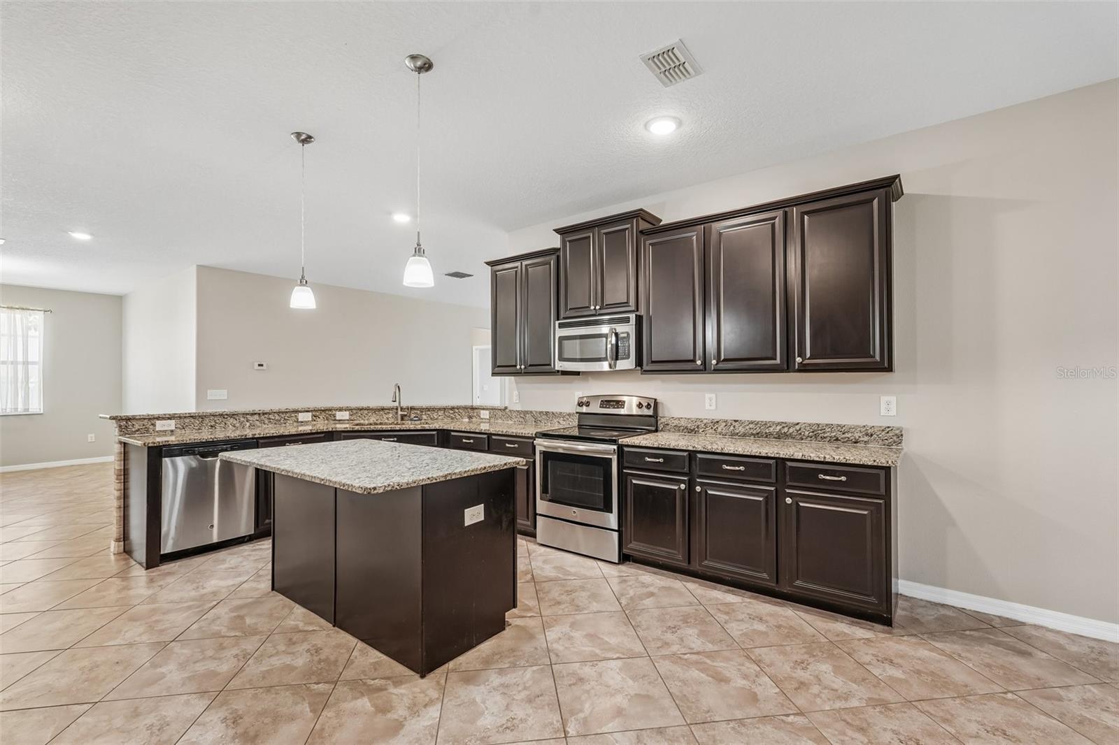 Image 11 of 38 For 2426 Cumberland Cliff Drive