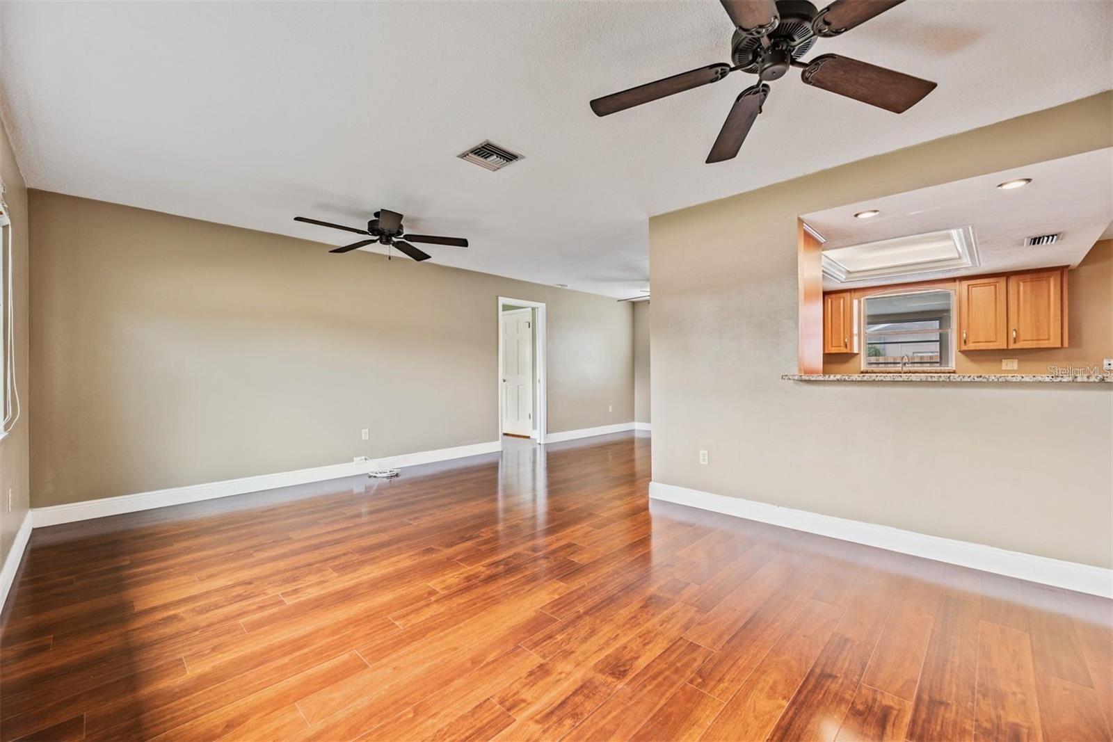 Image 14 of 31 For 11440 130th Avenue
