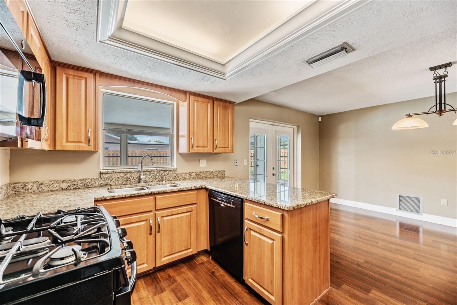Image 4 of 31 For 11440 130th Avenue