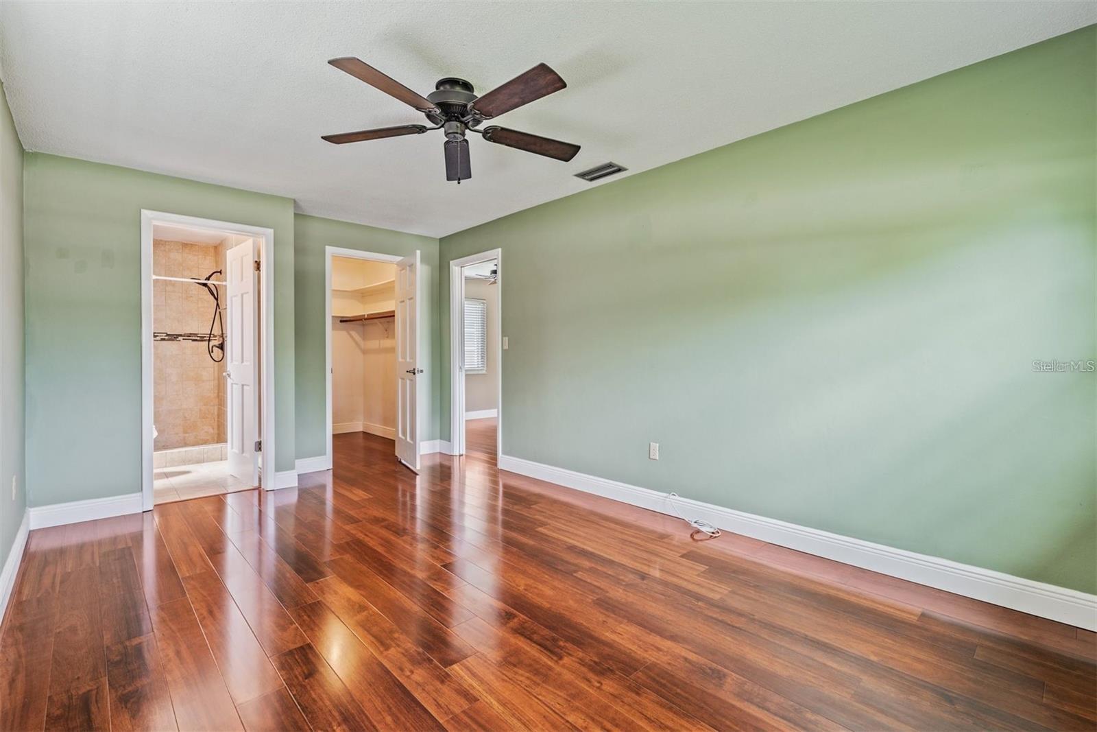 Image 9 of 31 For 11440 130th Avenue