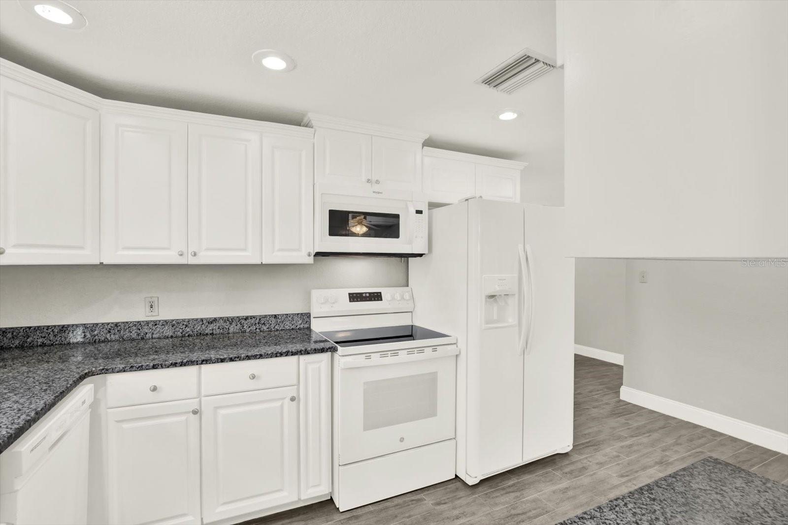 Image 10 of 25 For 10132 115th Avenue
