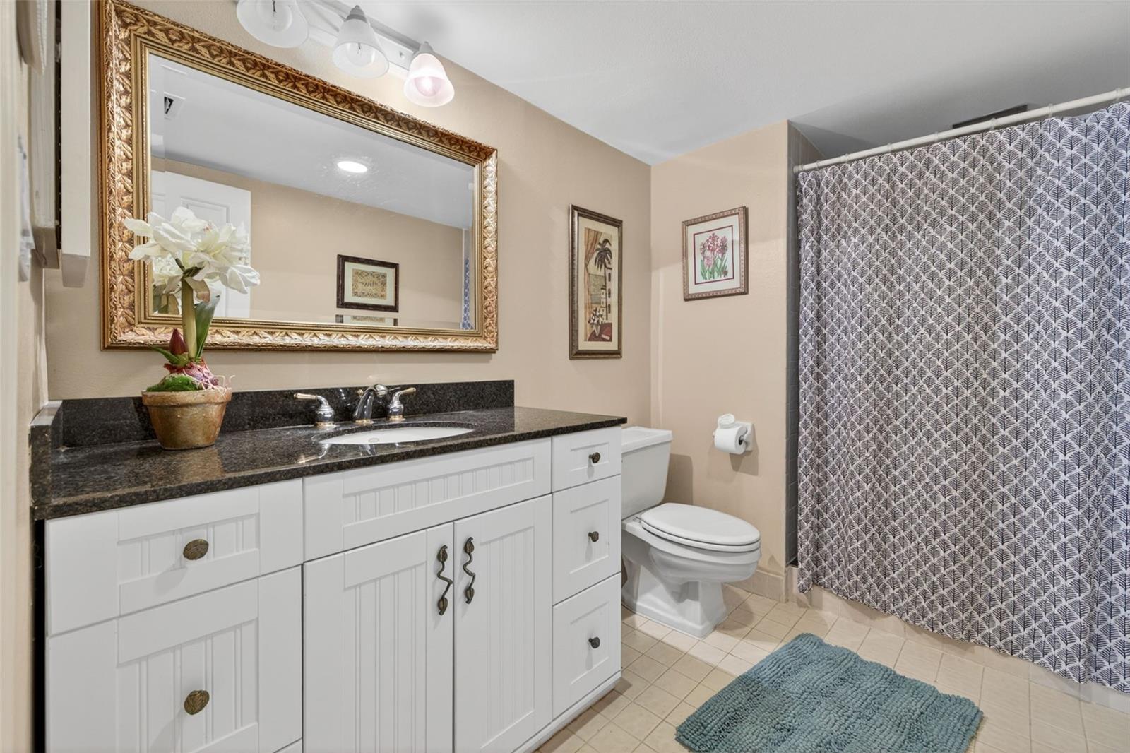 Listing photo id 13 for 14820 14820 Rue De Bayonne  Apt 402