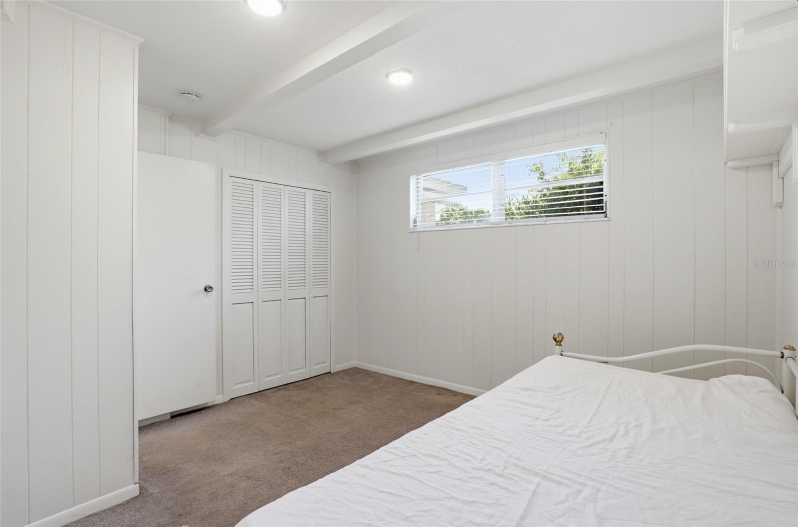 Image 22 of 41 For 5941 49th Avenue N