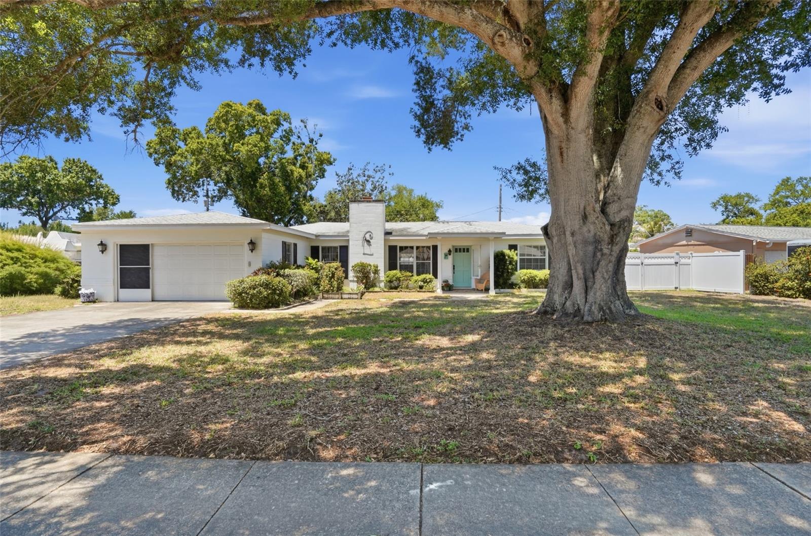 Image 3 of 41 For 5941 49th Avenue N