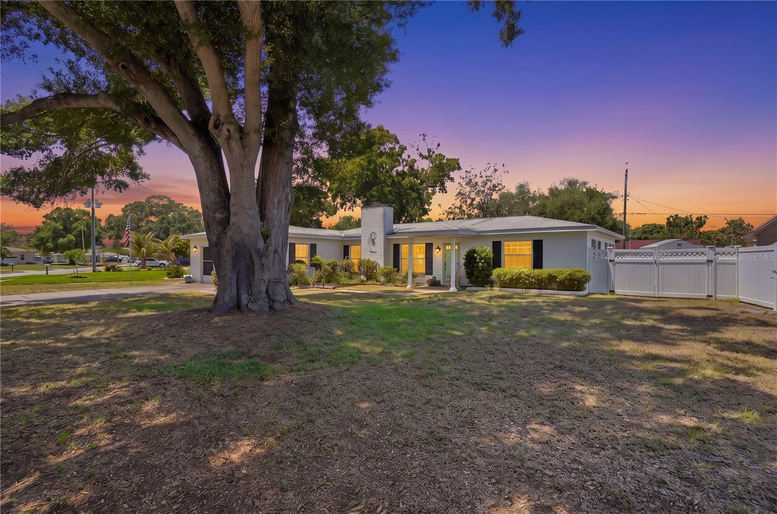 Image 33 of 41 For 5941 49th Avenue N