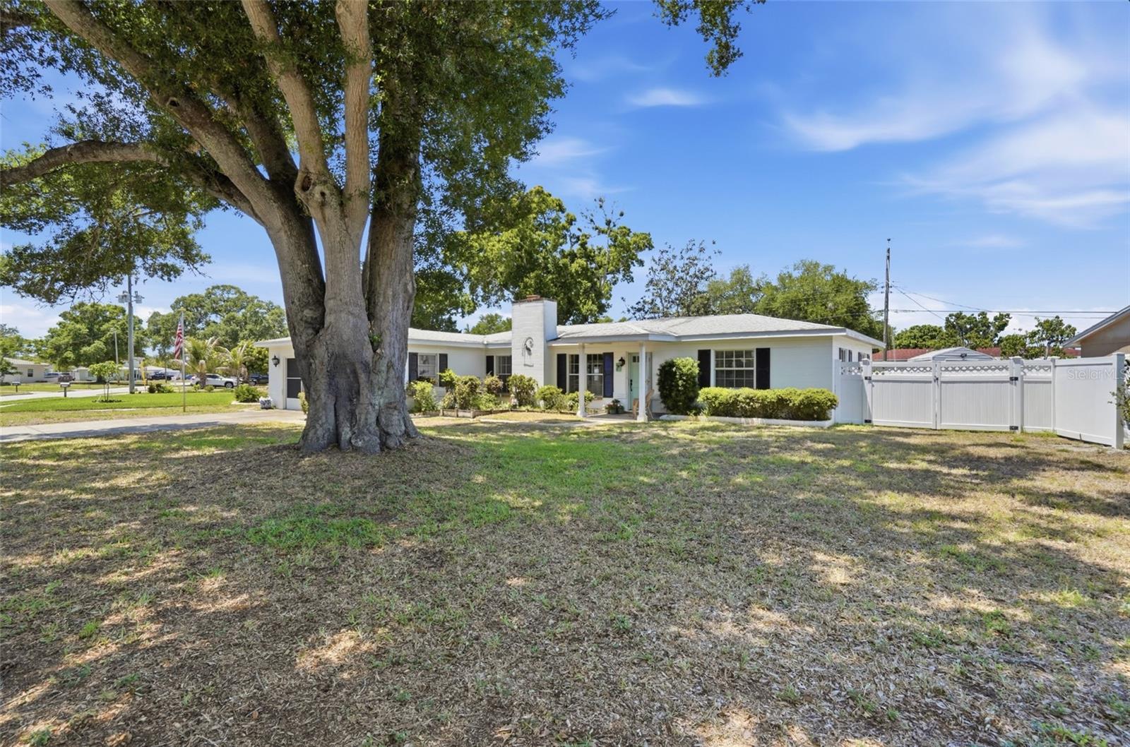 Image 36 of 41 For 5941 49th Avenue N