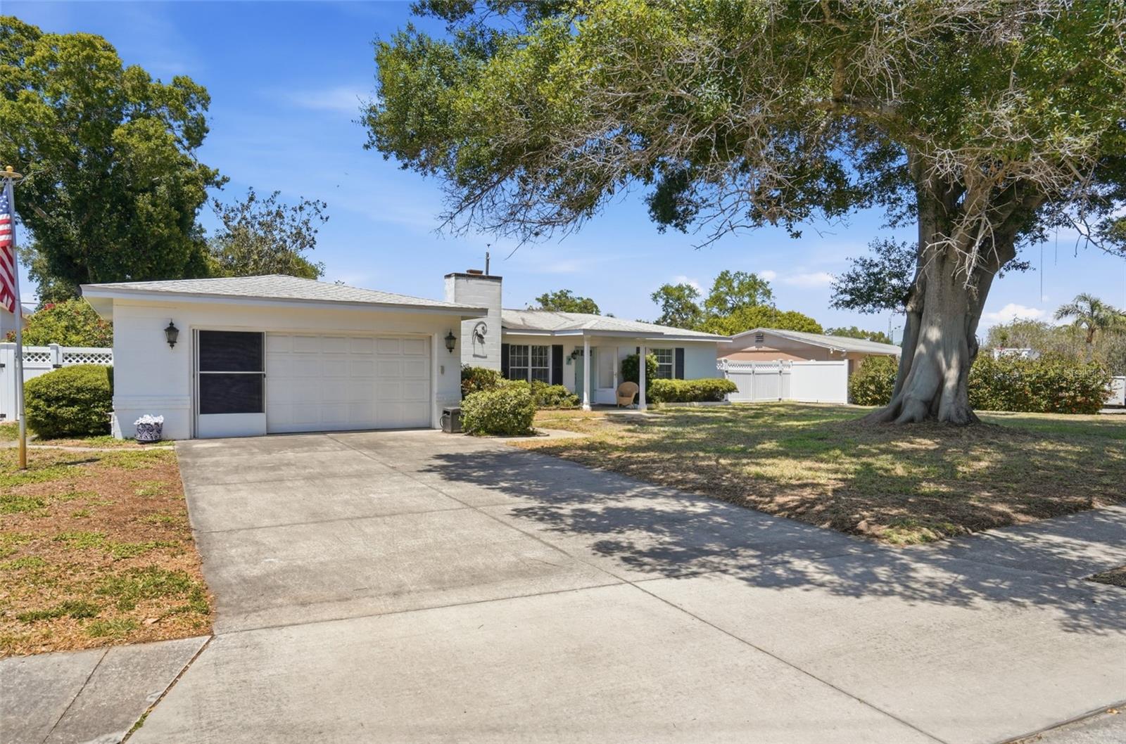 Image 37 of 41 For 5941 49th Avenue N