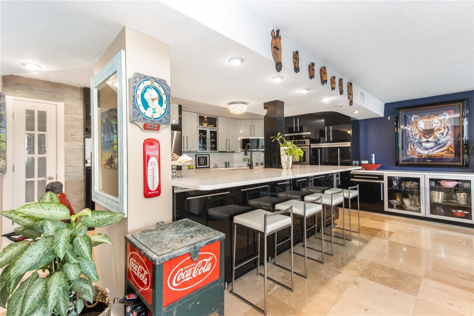 Image 12 of 60 For 736 Island Way 804