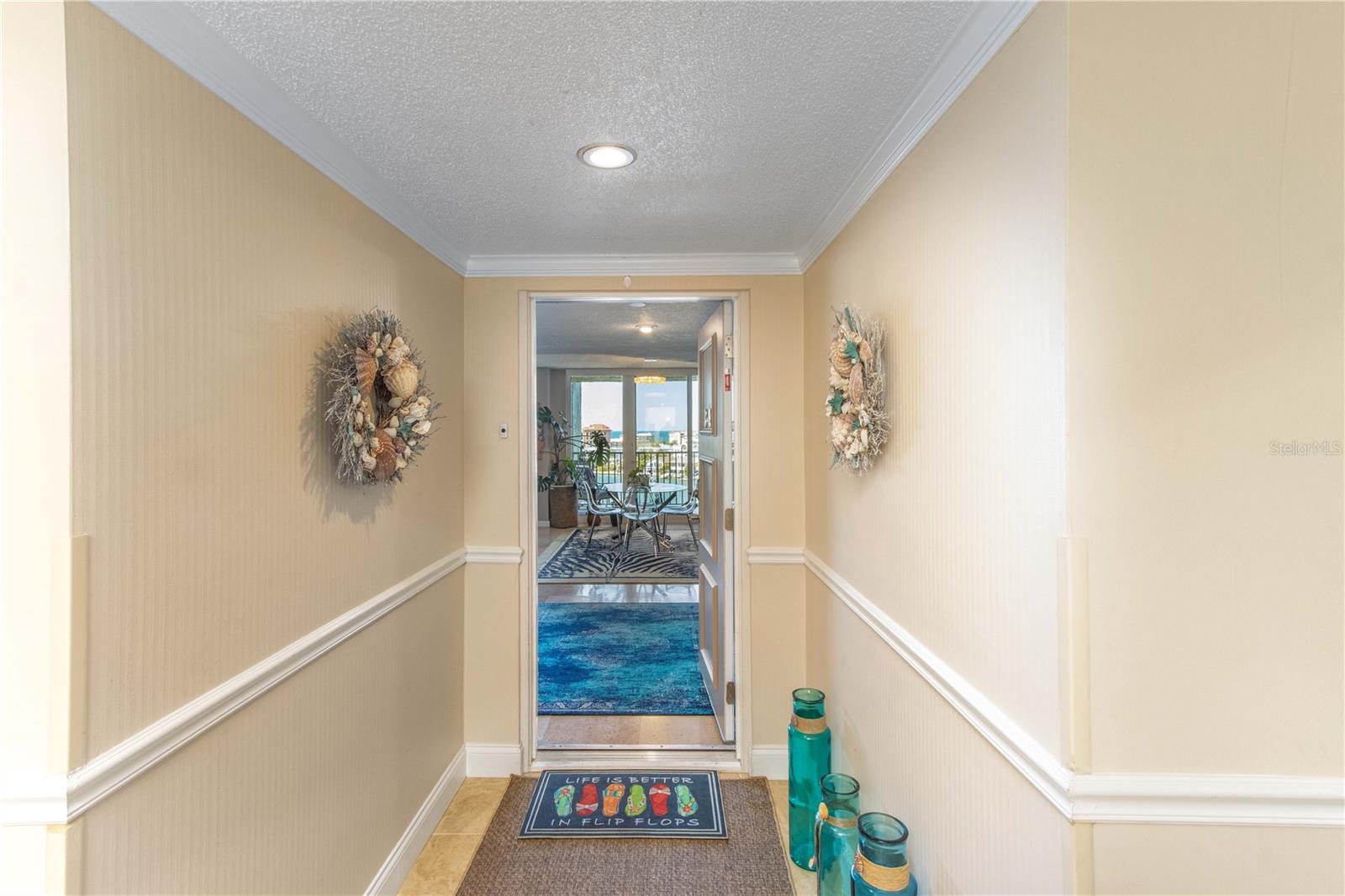 Image 2 of 60 For 736 Island Way 804