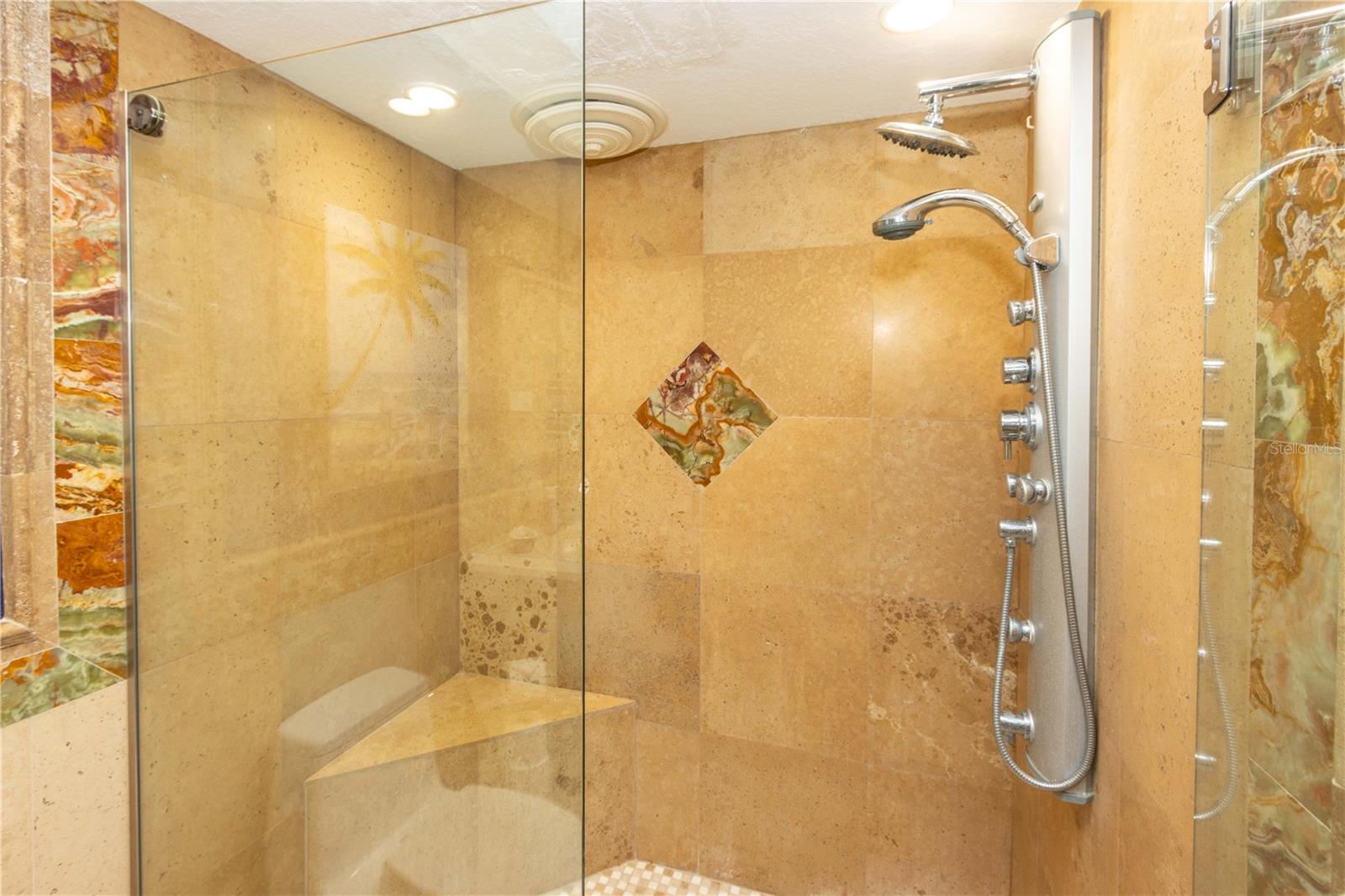 Image 22 of 60 For 736 Island Way 804