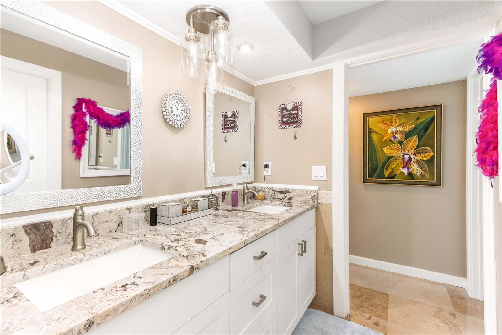 Image 35 of 60 For 736 Island Way 804