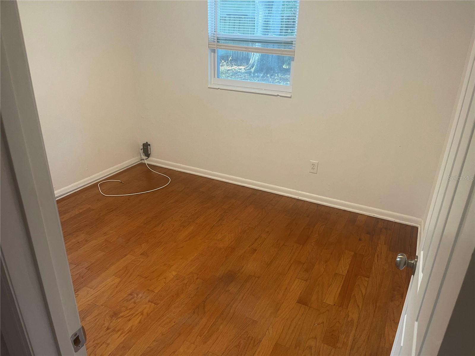 Image 12 of 25 For 3302 Wallace Avenue