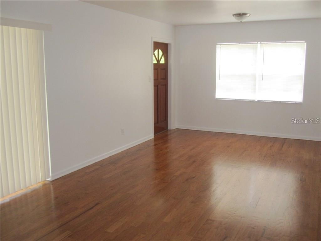 Image 19 of 25 For 3302 Wallace Avenue