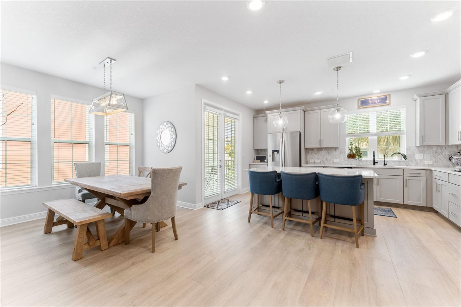 Image 12 of 42 For 412 Albany Avenue 2